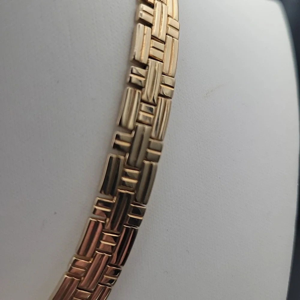 Vintage Crown Trifari Gold Brick Link Choker Necklace 15‎ Inch Old Money